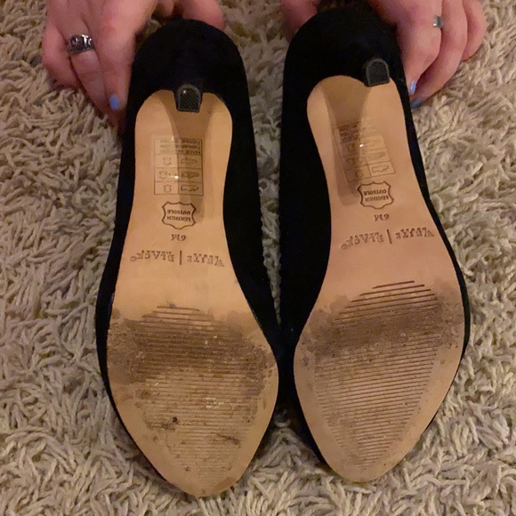 White House Black Market Peep Toe Heels - Picture 2 of 4